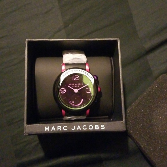 marc jacobs watch smart